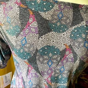 NWT LuLaRoe geometric Perfect T, M